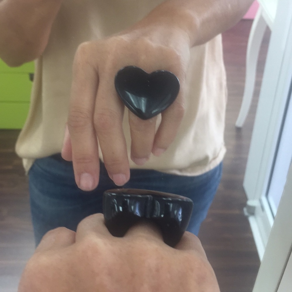 Black Heart statement ring 🖤 - Picture 2 of 8